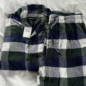 NWT Nordstrom Check Pajama Set Size Medium Navy and Green